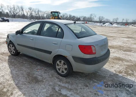 2008 Kia Rio Lx z USA, uszkodzony, nr VIN KNADE123286343558
